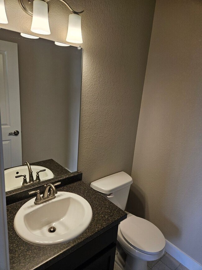 Building Photo - New  5 Bedroom Home in Johnstown