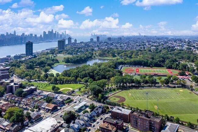 Building Photo - 210 Woodcliff Ave