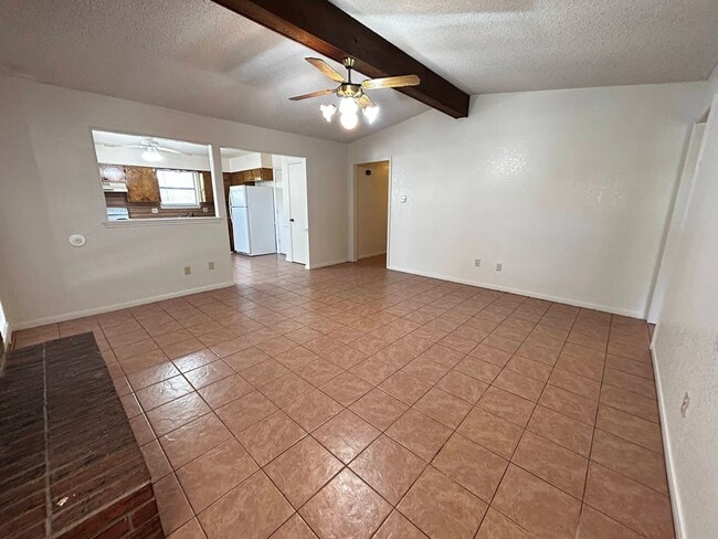 Building Photo - 3-Bedroom House for Rent in Copperas Cove