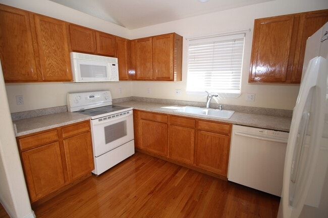 Building Photo - Amazing 5 bedroom home in Desirable Crown Hill Mesa on West Side of town