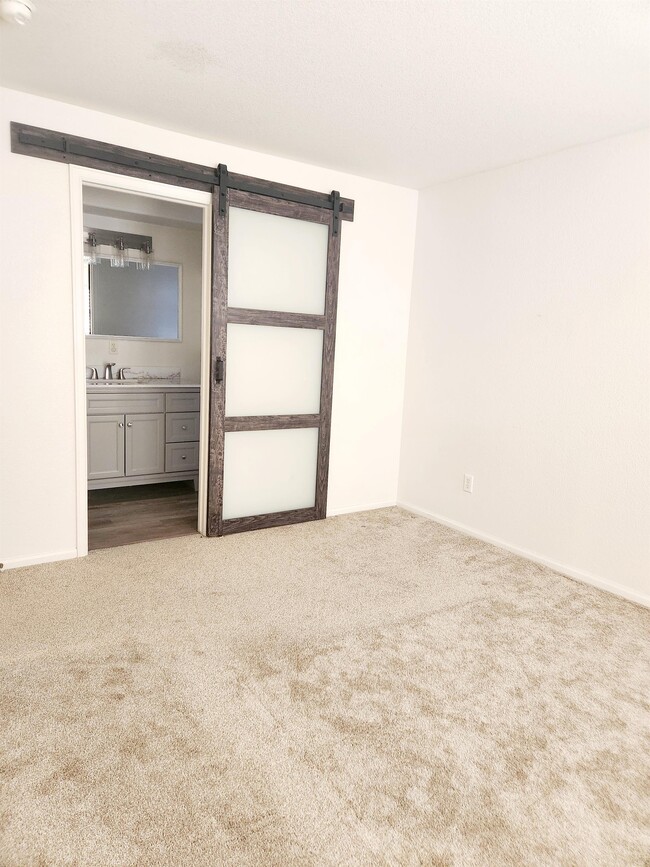 Building Photo - 9779 Mayfair St