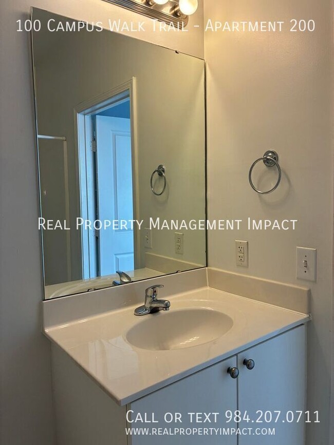 Building Photo - 100 Campus Walk Trl