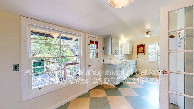 Building Photo - 7225 Bodega Ave