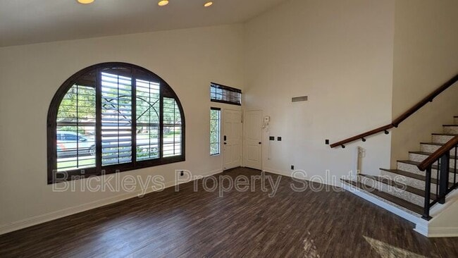 Building Photo - 2363 W Hemlock Ct