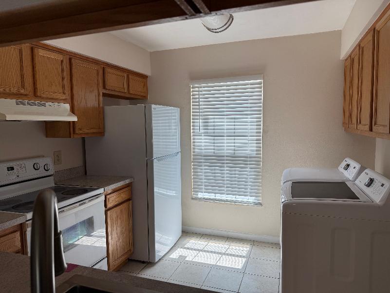 Building Photo - 5202 Sunridge Palms Dr