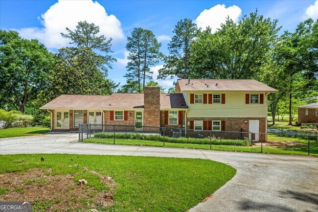 Building Photo - 7121 Forest Dr SE