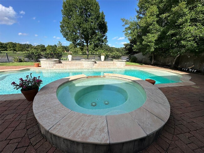 Building Photo - 4634 Grand Cayman Dr
