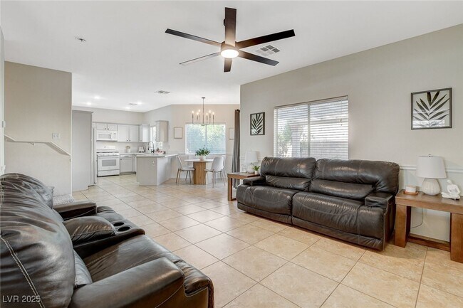 Building Photo - 10988 Salernes St