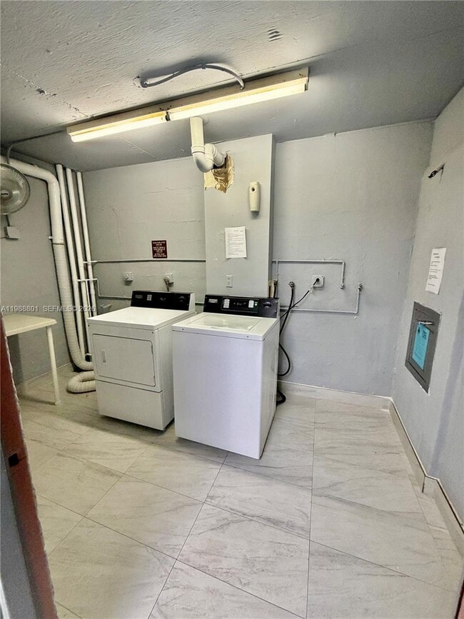 Building Photo - 601 Three Islands Boulevard