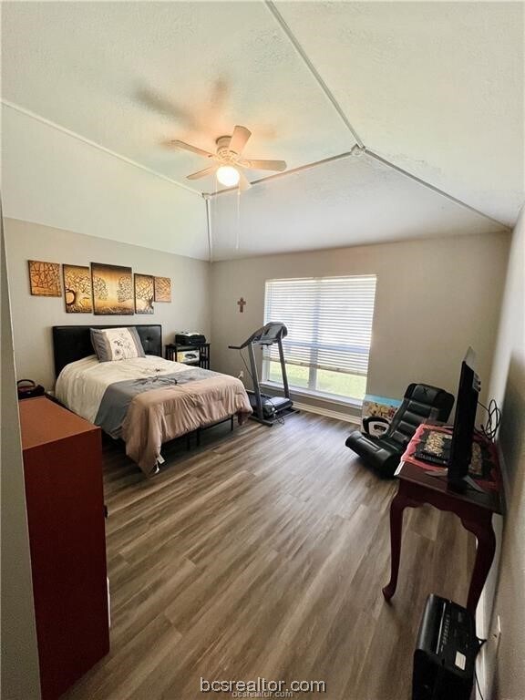 Building Photo - 3605 Vienna Dr