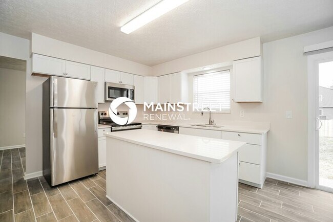 Building Photo - 3 Bedroom Pet-Friendly Home in PICKERINGTON, OH with Main Street Renewal