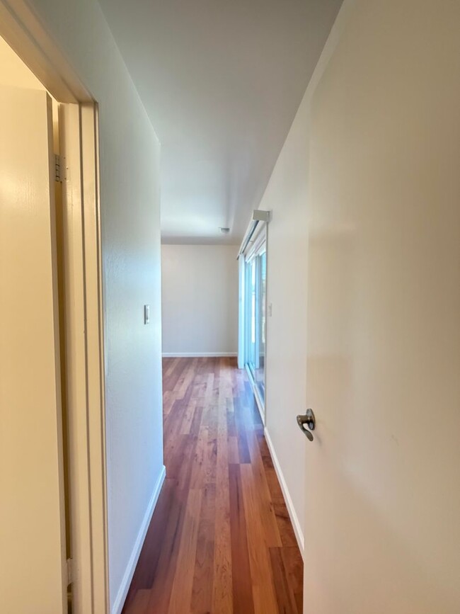 Building Photo - 3555 Magnolia Dr