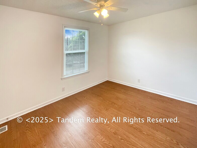Building Photo - 4833 Sheffield Dr
