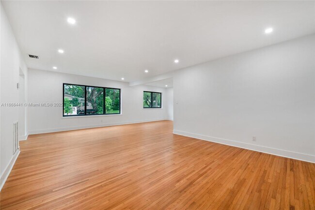 Building Photo - 8050 SW 98th Terrace
