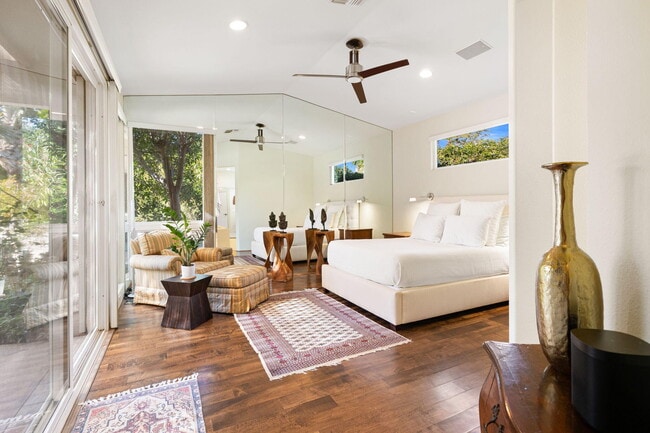 Building Photo - 49105 Casa Del Rio