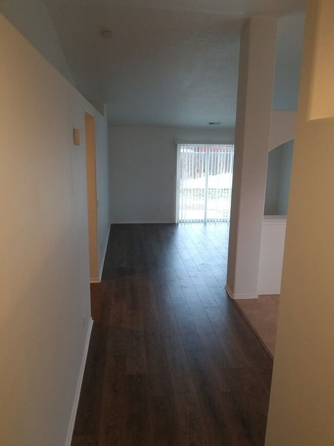Building Photo - 3 Bed 2 Bath one story home located in Cro...
