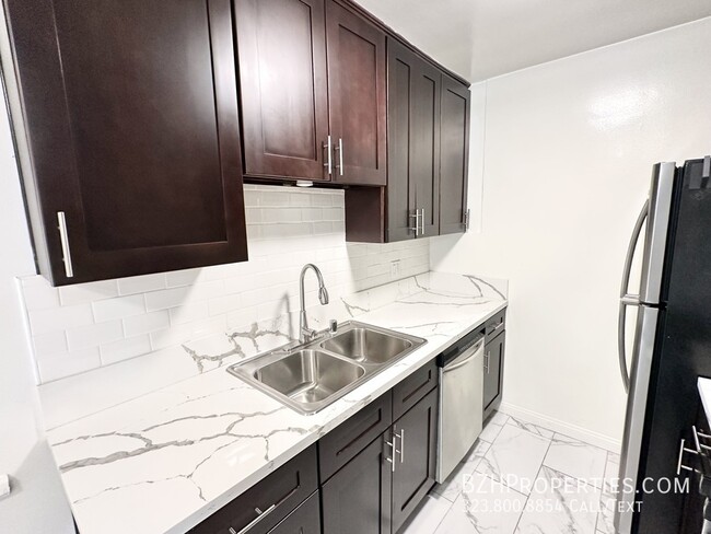 Building Photo - Brand New Renovated 1Bedroom 1Bathroom In ...