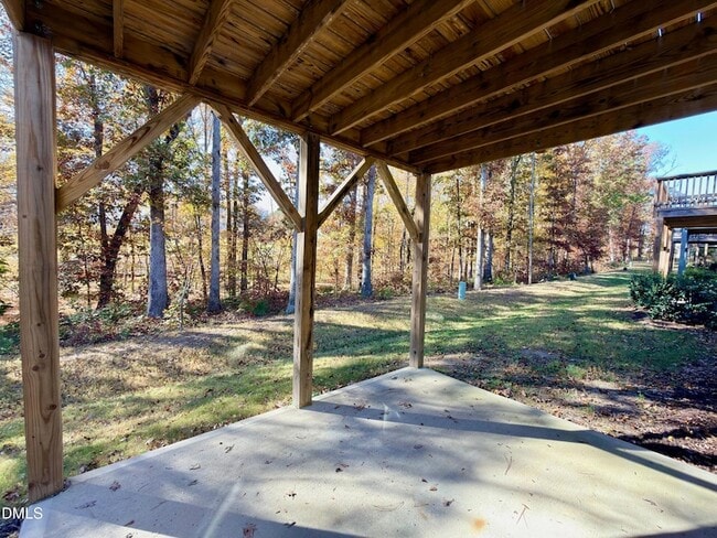 Building Photo - 1110 Romeria Dr