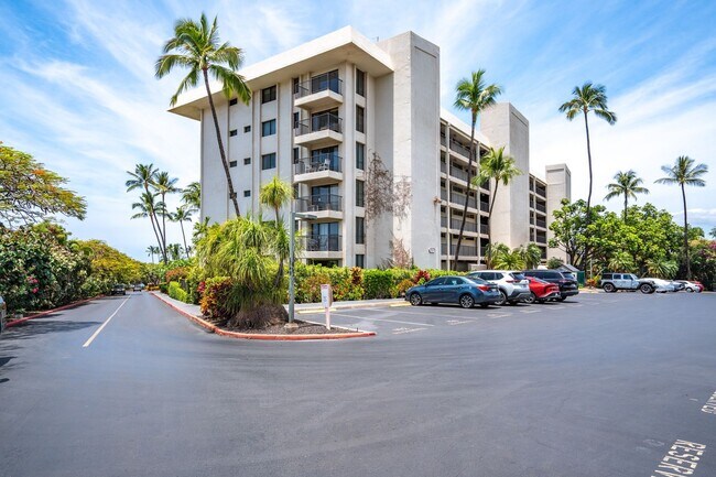 Building Photo - 1/1 Updated Furnished Condo + Private Lanai