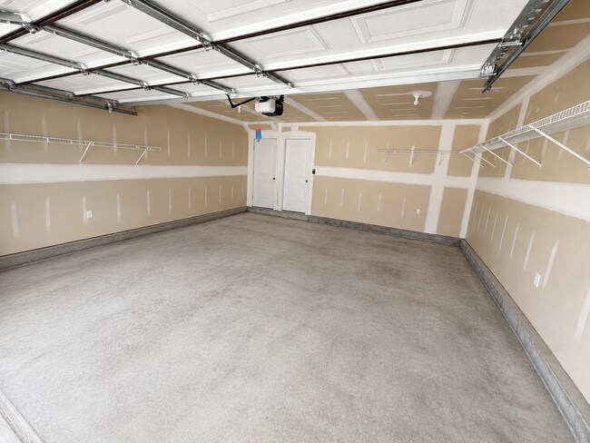 Building Photo - 426 Herringbone Wy