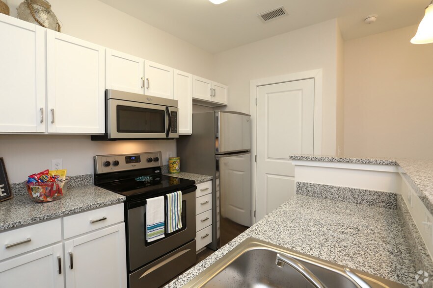 The Sound at Gateway Commons East Lyme, CT Apartment Finder