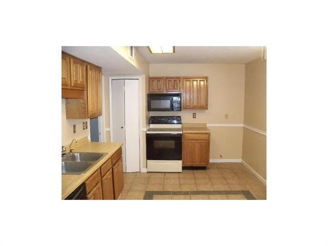 Building Photo - 6733 Dandelion Dr