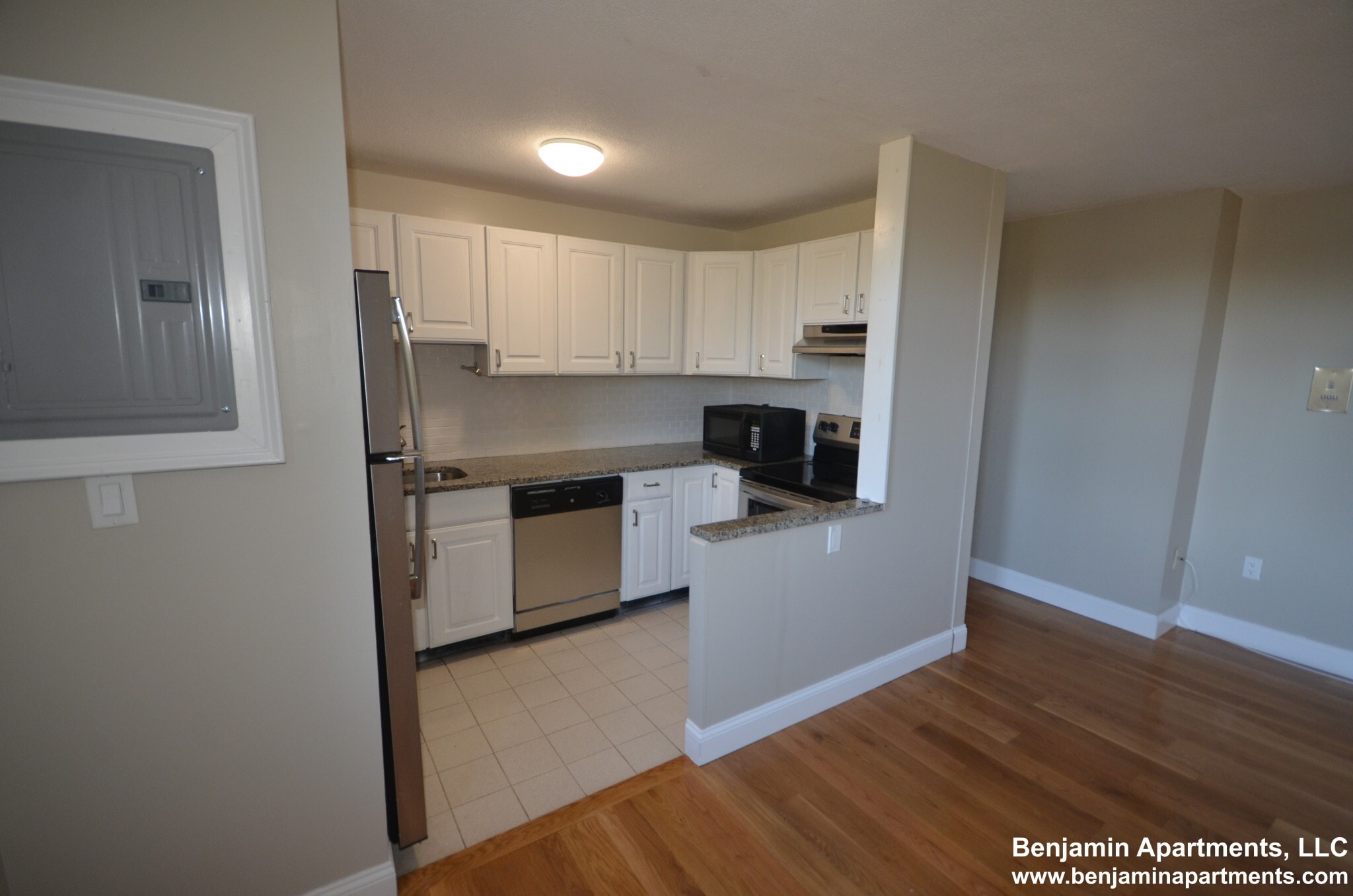 Building Photo - 125 Trapelo Rd