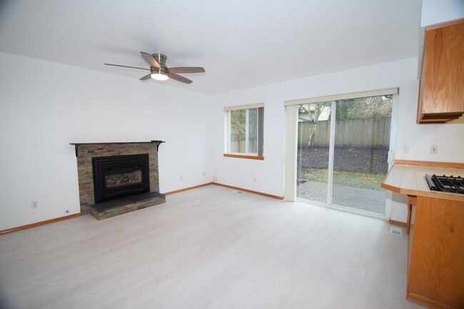 Building Photo - 4534 SW Pasadena St