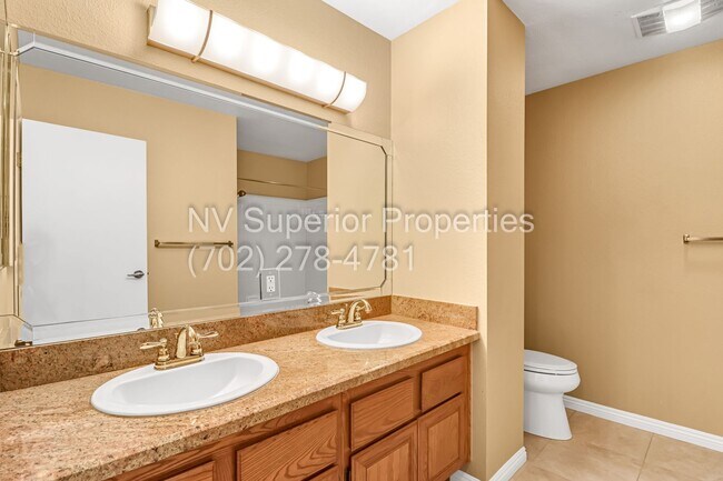 Building Photo - SW The Lakes!!!! Pool!!! Spa!!! Solar Panels!!! Primary bedroom downstairs!!! 3 Car Garage!!!