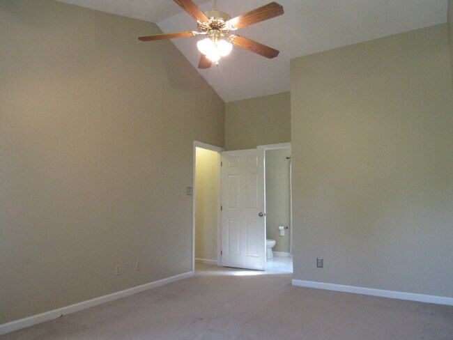 Building Photo - 3-Bedroom Cedar Bluff home available Now!!