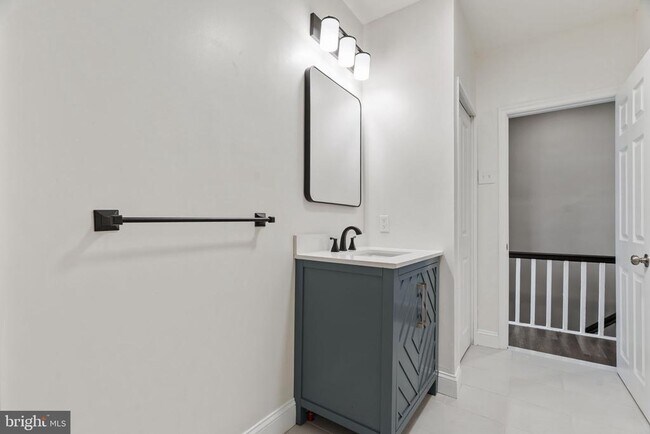 Building Photo - 3045 Weikel St