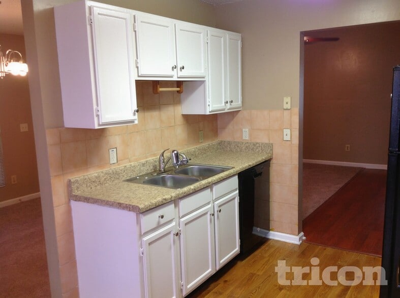 Building Photo - 3495 Baroney Ln SW