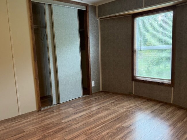 Building Photo - Greenback 37742 - 3 bed 2 bath mobile home - Lease-to-Own Option -  call Troy Adams 865-233-6949