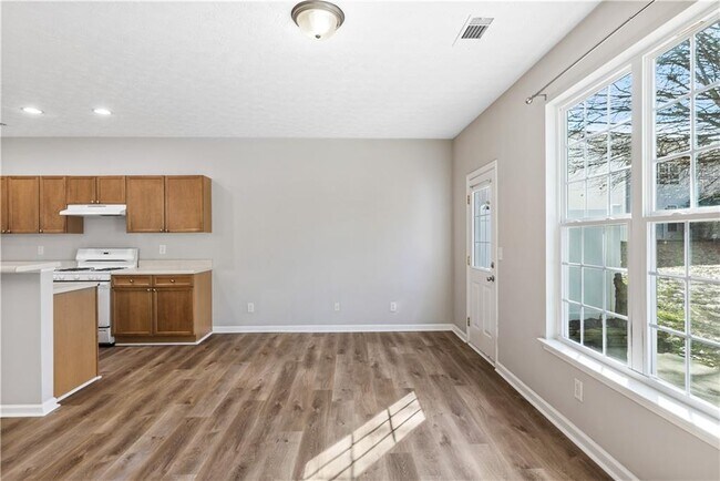 Building Photo - 4963 Vireo Dr