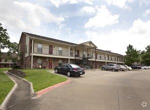 Building Photo - Noble Oaks III