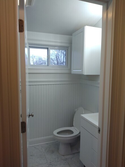 Building Photo - 17 Lincoln Ave