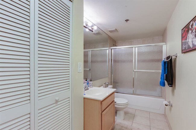 Building Photo - 759 2nd St