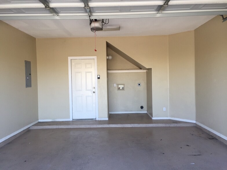 Building Photo - 2500 N J St