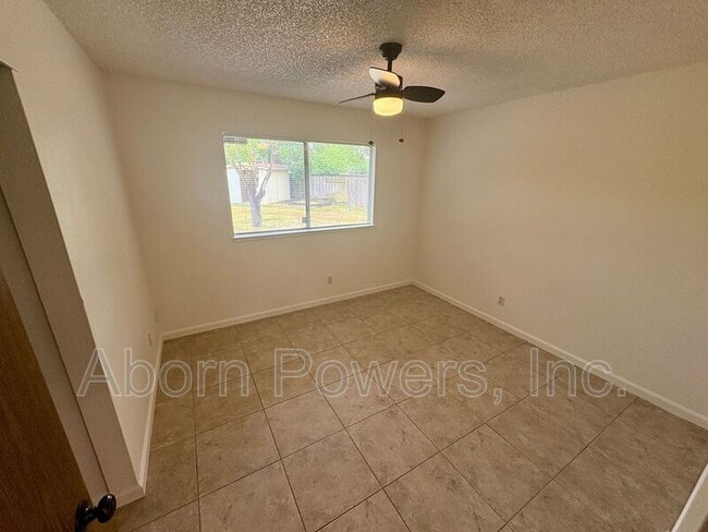 Building Photo - 752 Crosswind Dr