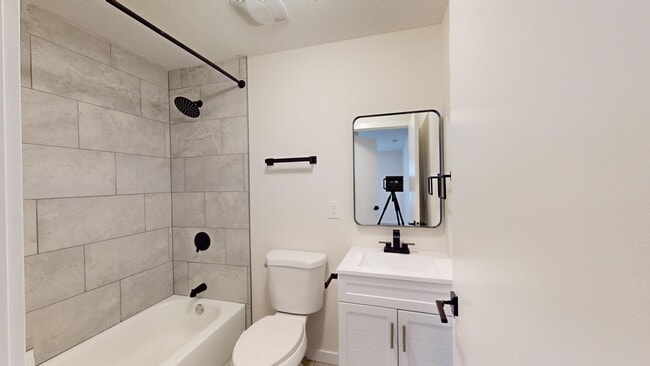 Building Photo - IMMACULATE - Clark / Fulton Area - 3 Bedrooms - 3 Baths - Single Family Home