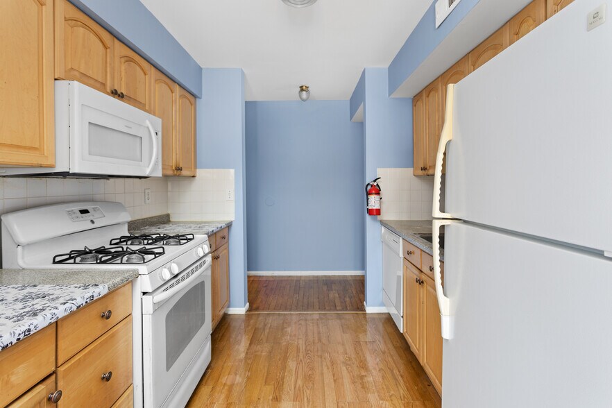 Building Photo - 1724 Country Mill Dr