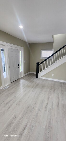 Building Photo - 261 N PERSHING AVE