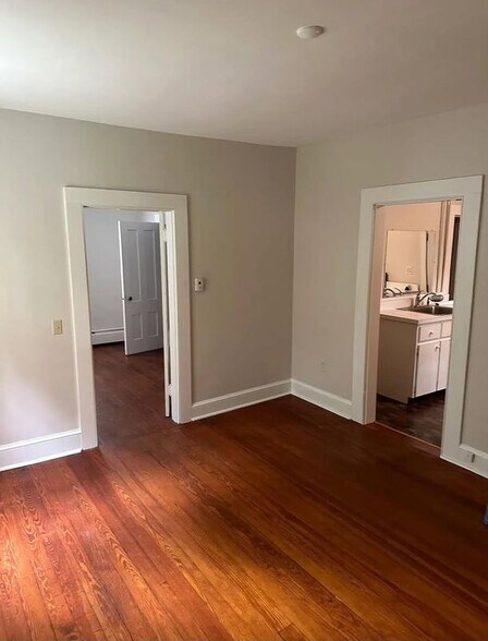 Building Photo - 178 Peach Orchard Rd