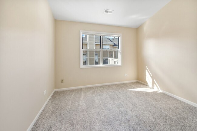 Building Photo - 507 W Parkside Dr