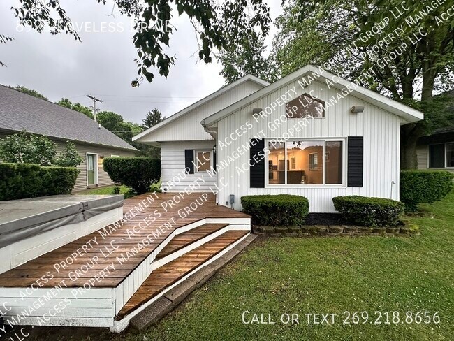 Building Photo - 8928 Loveless Dr NE