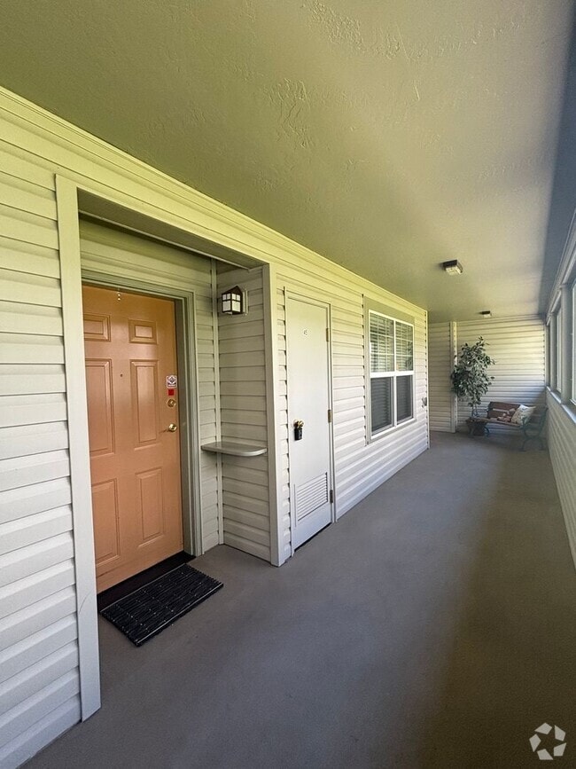 Building Photo - Two Bedroom, Two Bath Condo at Mountain Me...
