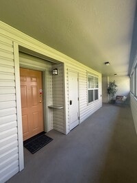 Building Photo - Two Bedroom, Two Bath Condo at Mountain Me...