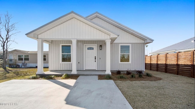 Primary Photo - 2 bed 1 bath