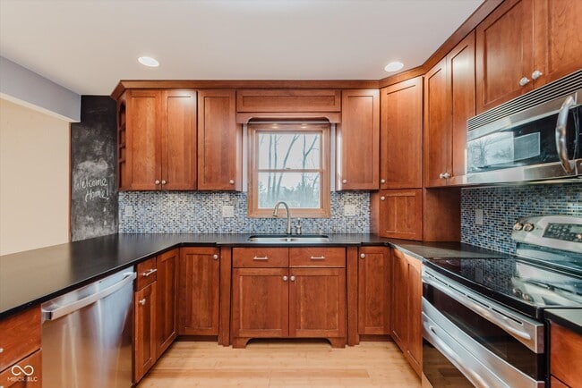 Building Photo - 3711 Tara Ct