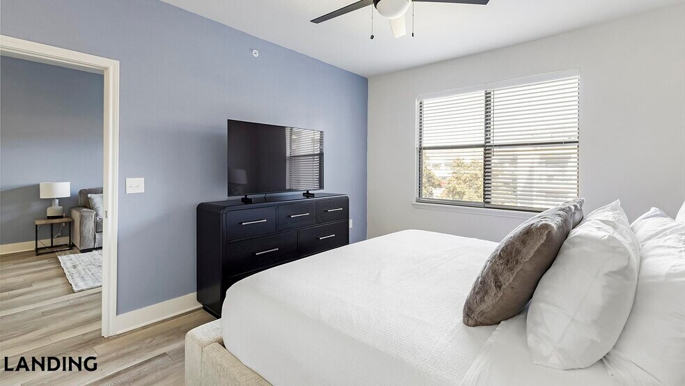 Building Photo - 15777 Quorum Dr